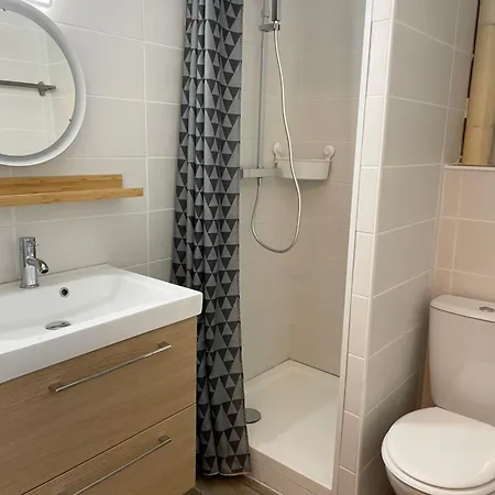 Ref 550 Ocean, Joli Studio Renove De 21m Pour 2 Personnes Proche Plage Et Centre